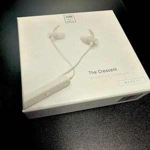Wireless earphones